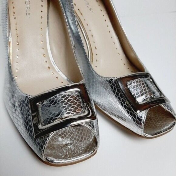 BCBGIRLS BCBG Girls Ivanx Silver Leather Peep-Toe Heels Sz 8.5 - Picture 5 of 12